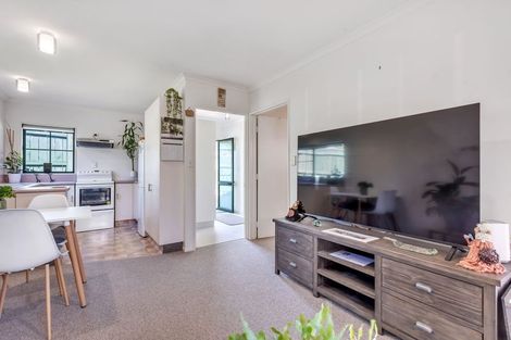 Photo of property in 3/70 Whiteley Street, Moturoa, New Plymouth, 4310