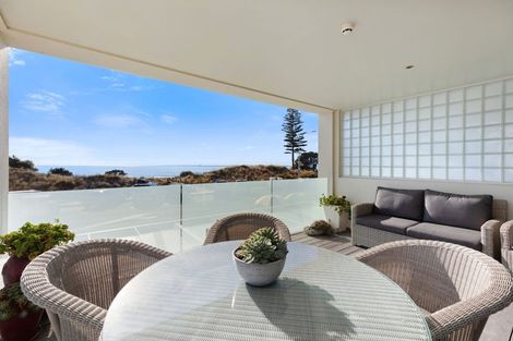 Photo of property in 154 Marine Parade, Mount Maunganui, 3116