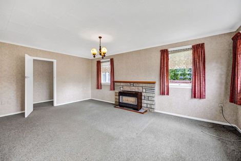 Photo of property in 13 Montjoy Street, Stratford, 4332