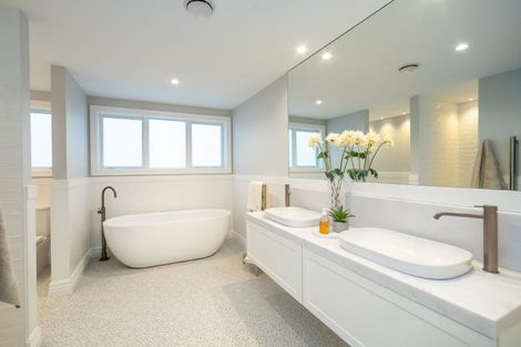 Photo of property in 2 Westwood Avenue, Greytown, 5712