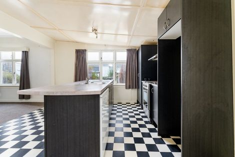 Photo of property in 37 Melbourne Street, South Dunedin, Dunedin, 9012