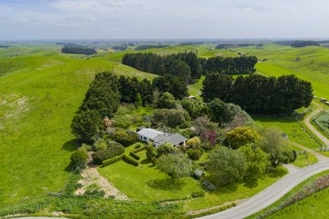 Photo of property in 135 Zigzag Road, Pohangina, Feilding, 4775
