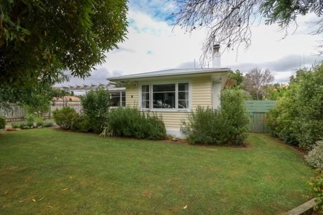 Photo of property in 3 Mathew Street, Dannevirke, 4930