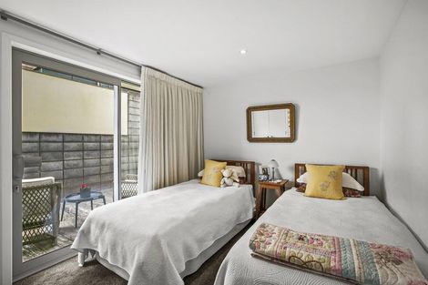 Photo of property in 21 Hine Street, New Plymouth, 4310