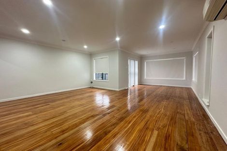 Photo of property in 720 Massey Road, Mangere, Auckland, 2022