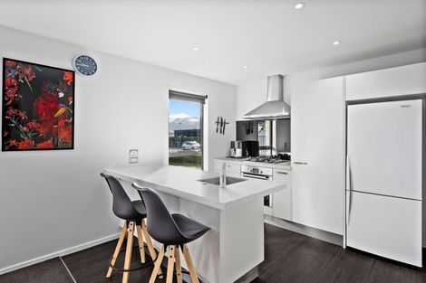 Photo of property in 5 Marbleleaf Lane, Albert Town, Wanaka, 9305