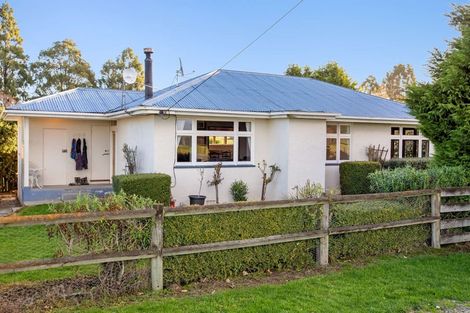 Photo of property in 611 Longridge Road, Longridge North, Gore, 9776