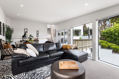 Photo of property in 49b Waru Street, Khandallah, Wellington, 6035