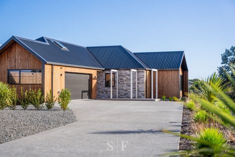 Photo of property in 40 Anderson Park Drive, Waikanae, 5036
