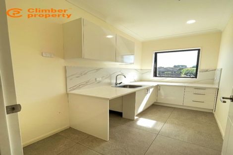 Photo of property in 12 Te Awa Place, Red Beach, 0932