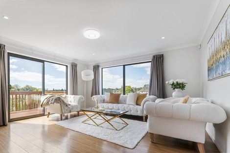 Photo of property in 34a Sovereign Place, Glenfield, Auckland, 0629