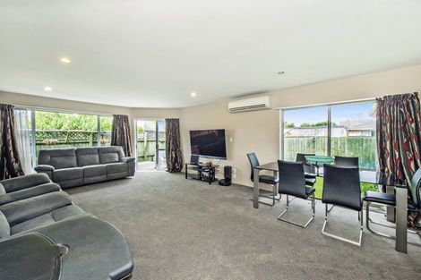 Photo of property in 17 Cunningham Place, Halswell, Christchurch, 8025