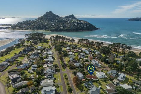 Photo of property in 4 Courtney Place, Pauanui, Hikuai, 3579
