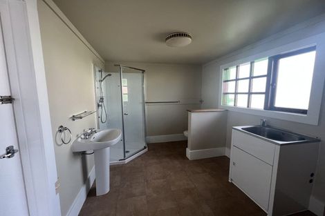 Photo of property in 3152 Great North Road, New Lynn, Auckland, 0600