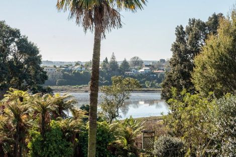 Photo of property in 4b Margaret Road, Bellevue, Tauranga, 3110