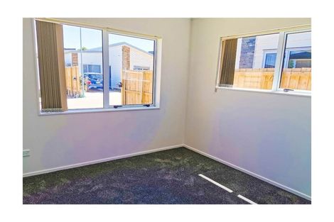 Photo of property in 43a Senator Drive, Manurewa, Auckland, 2105