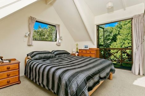 Photo of property in 1/44 Kaipatiki Road, Glenfield, Auckland, 0629