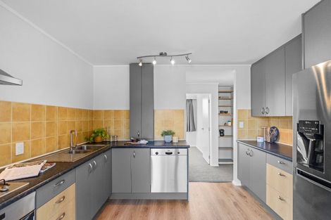 Photo of property in 75 Salford Street, Newlands, Wellington, 6037