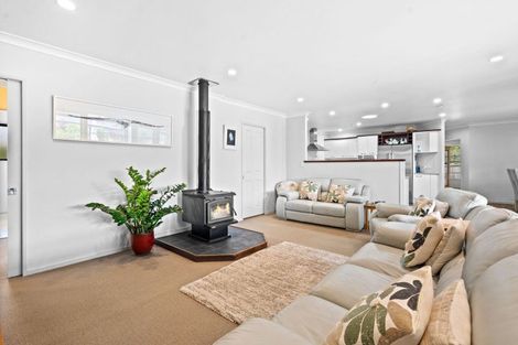 Photo of property in 21 Pyle Road East, One Tree Point, Whangarei, 0171