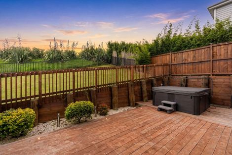 Photo of property in 55 Godfrey Drive, Orewa, 0931