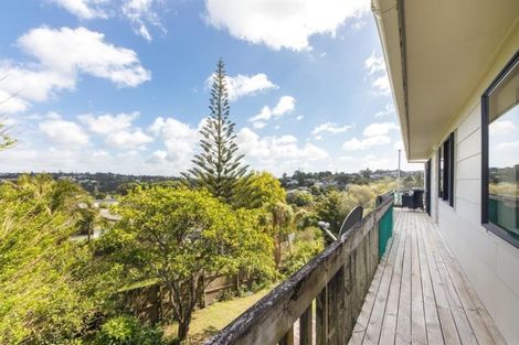 Photo of property in 2/77 Stanley Road, Glenfield, Auckland, 0629