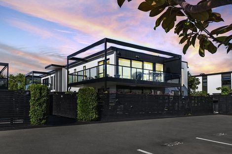 Photo of property in 4/275 Kilmore Street, Christchurch Central, Christchurch, 8011