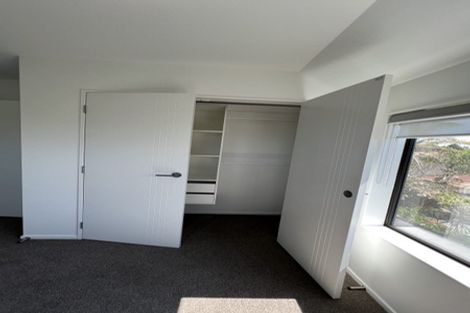 Photo of property in 9a Kaweka Street, New Lynn, Auckland, 0600