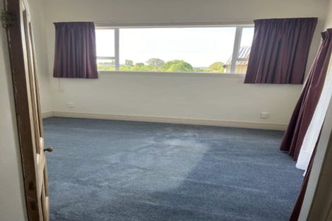 Photo of property in 92 Collingwood Street, Eltham, 4322