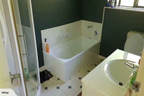 Photo of property in 18a Crompton Road, Massey, Auckland, 0614