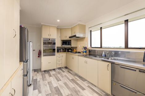 Photo of property in 23 Timaru Road, Waimate, 7924