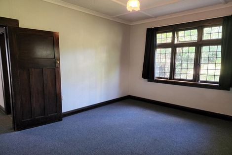 Photo of property in 100 Nairn Street, Mount Cook, Wellington, 6011