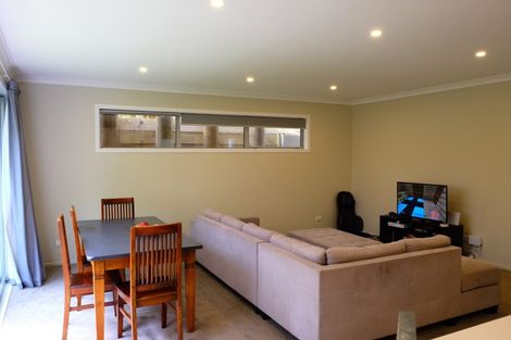 Photo of property in 102u3 Chester Road, Tawa, Wellington, 5028