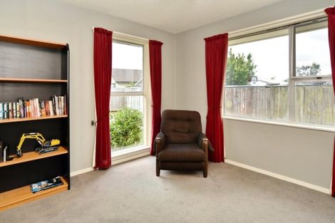 Photo of property in 93 Oakhampton Street, Hornby, Christchurch, 8042