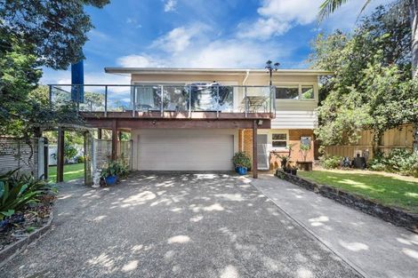 Photo of property in 2 Tudward Glade, Hillcrest, Auckland, 0627