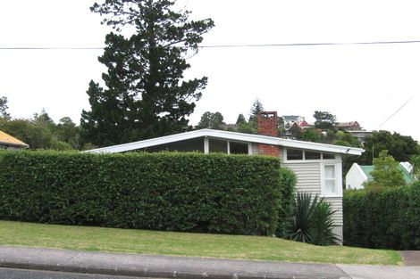 Photo of property in 16a Neptune Avenue, Beach Haven, Auckland, 0626