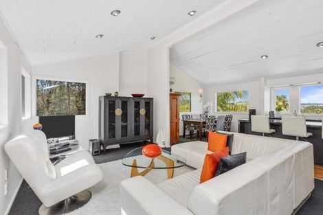 Photo of property in 141 Matipo Road, Te Atatu Peninsula, Auckland, 0610