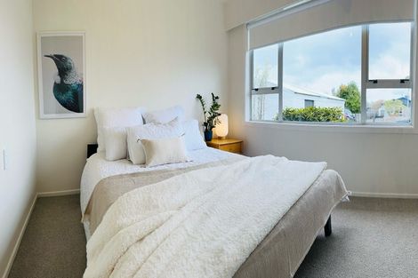 Photo of property in 5 Nikau Street, Inglewood, 4330