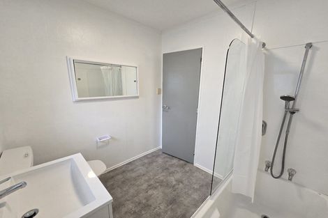 Photo of property in 51b Mana View Road, Paremata, Porirua, 5026