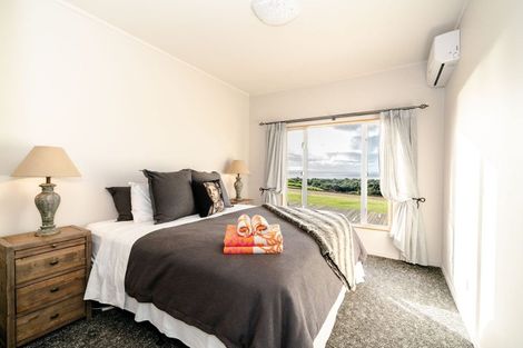 Photo of property in 337d Clarks Beach Road, Clarks Beach, Pukekohe, 2679