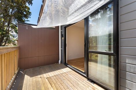 Photo of property in 25/9 Schnapper Rock Road, Greenhithe, Auckland, 0632