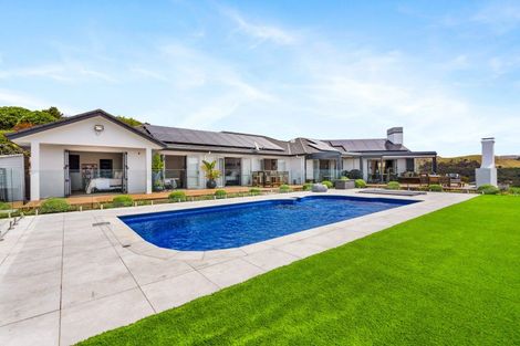 Photo of property in 92 Eskridge Drive, Eskdale, Napier, 4182