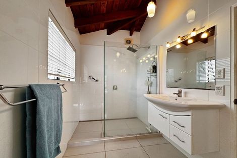 Photo of property in 20a/1 Hauraki Road, Hauraki, Auckland, 0622