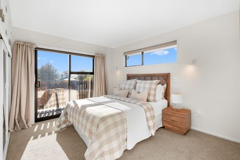 Photo of property in 4 Kingham Place, Avonhead, Christchurch, 8042