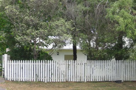 Photo of property in 13 Neptune Avenue, Beach Haven, Auckland, 0626