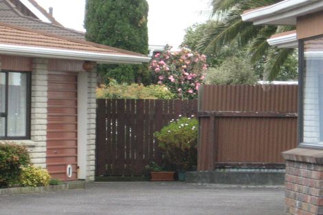 Photo of property in 1/2 Tukapa Street, Westown, New Plymouth, 4310