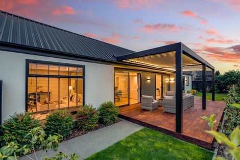 Photo of property in 22 Kirkland Crescent, Harewood, Christchurch, 8051