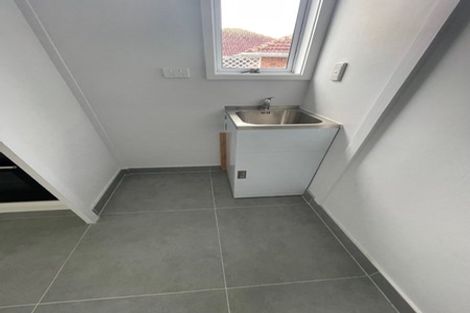 Photo of property in 40 Vodanovich Road, Te Atatu South, Auckland, 0610