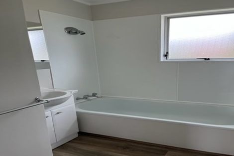 Photo of property in 2/19 Solar Road, Glen Eden, Auckland, 0602