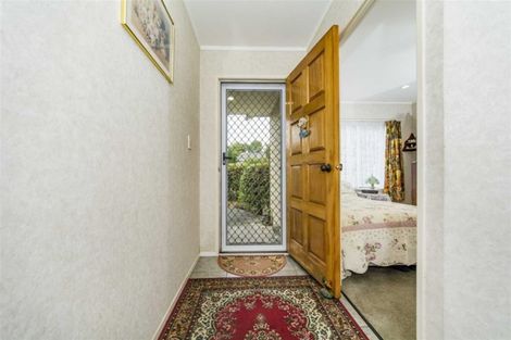 Photo of property in 10 Gala Place, Henderson, Auckland, 0612