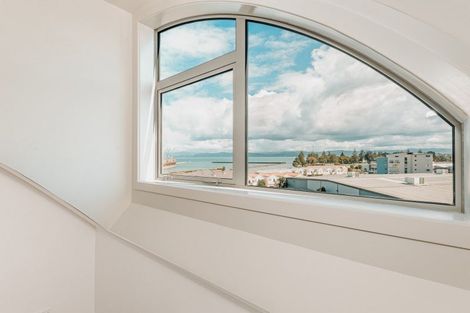 Photo of property in 1/4 Reads Quay, Gisborne, 4010
